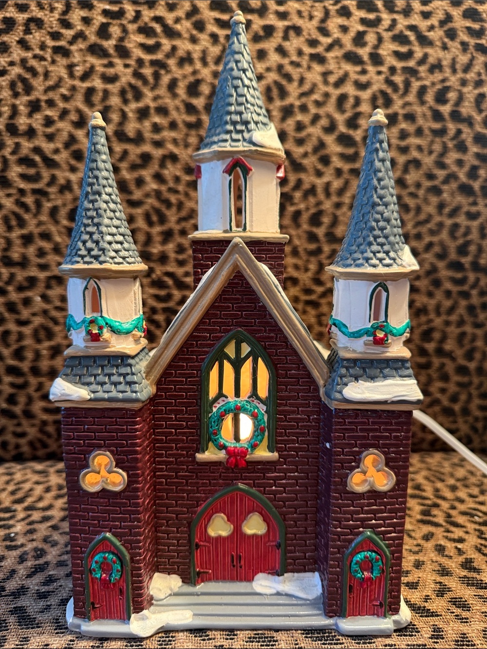 (Retired) Department 56 The Original Snow Village. “St. Luke’s Church”